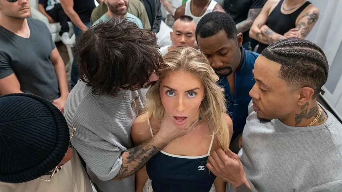 DRAMA DEPORTASI! Bintang Erotis Bonnie Blue Tantang Imigrasi Bali: 10 Tahun Itu Bohong, Cuma 6 Bulan!