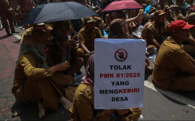 Dana Desa Terancam? Ribuan Kades Demo di Monas, Jakarta Lumpuh!