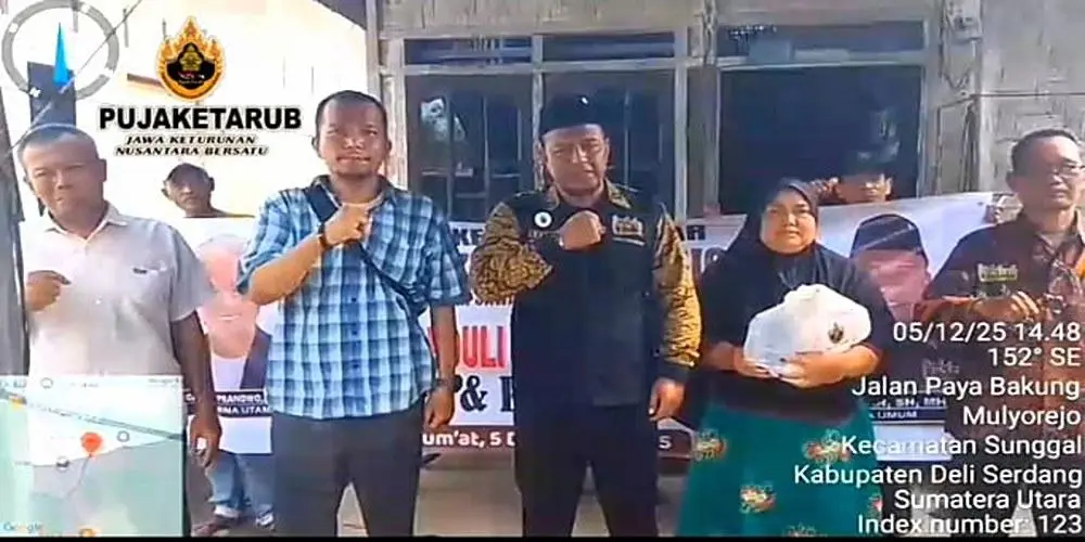 Keluarga Besar PUJAKETARUB Safari Jumat Berkah, Berikan Ratusan Paket Bantuan Kepada Para Korban Banjir