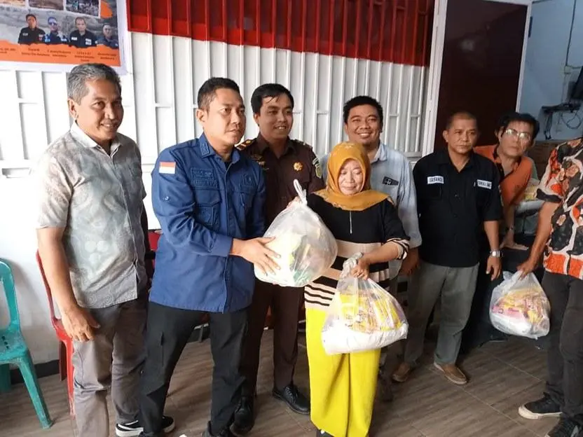 Forwaka Sumut, Kajati Sumut dan PTPN I Regional I serta Donatur Bantu Korban Banjir di Medan Utara dan Hamparan Perak