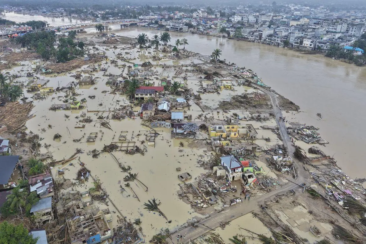 Stop Salahkan Tambang! Bahlil Ungkap Dalang Sebenarnya Banjir Sumbar!