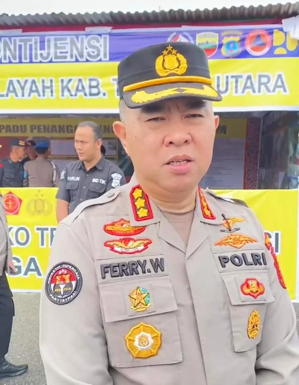 Akses Terputus Hambat Bantuan, Polda Sumut Berjibaku Tanpa Henti Cari Korban di Tengah Duka Mendalam