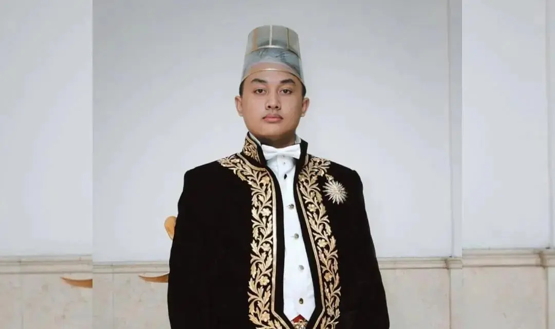 Muda dan Berkuasa: Inilah Sosok Raja Baru Keraton Solo yang Bikin Penasaran!