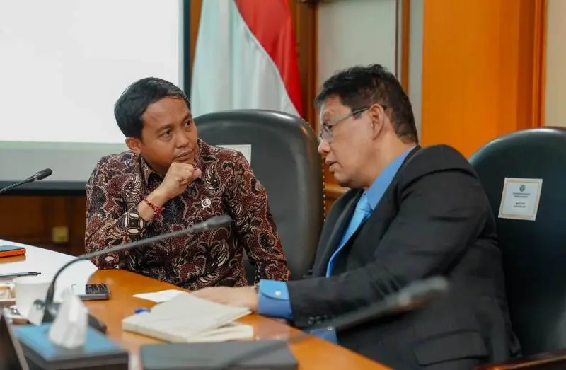 Menhut Raja Antoni dan Menkeu Purbaya Teken MoU Demi Maksimalkan Hutan Untuk Rakyat