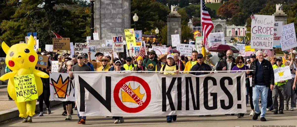 Gelombang Protes 'No Kings' Guncang Amerika: Jutaan Warga Turun ke Jalan Tolak Otoritarianisme Trump