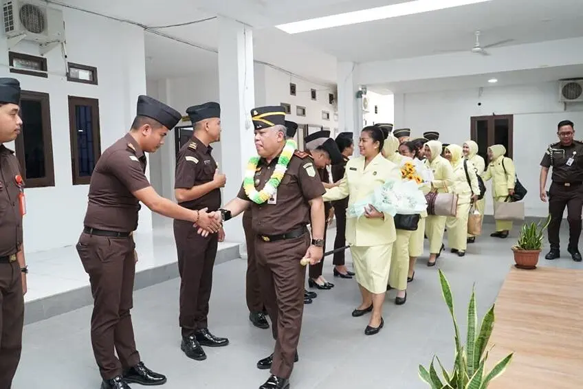 Kunjungi Kejari Nias Selatan, Kajati Sumut : Hindari Perbuatan Tercela yang Mencederai Rasa Keadilan di Masyarakat