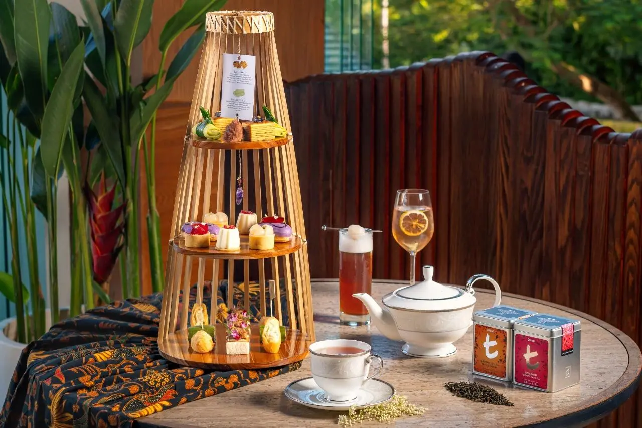 Mengenal Lebih Dekat Karya Perupa Nyoman Sujana Kenyem Lewat 