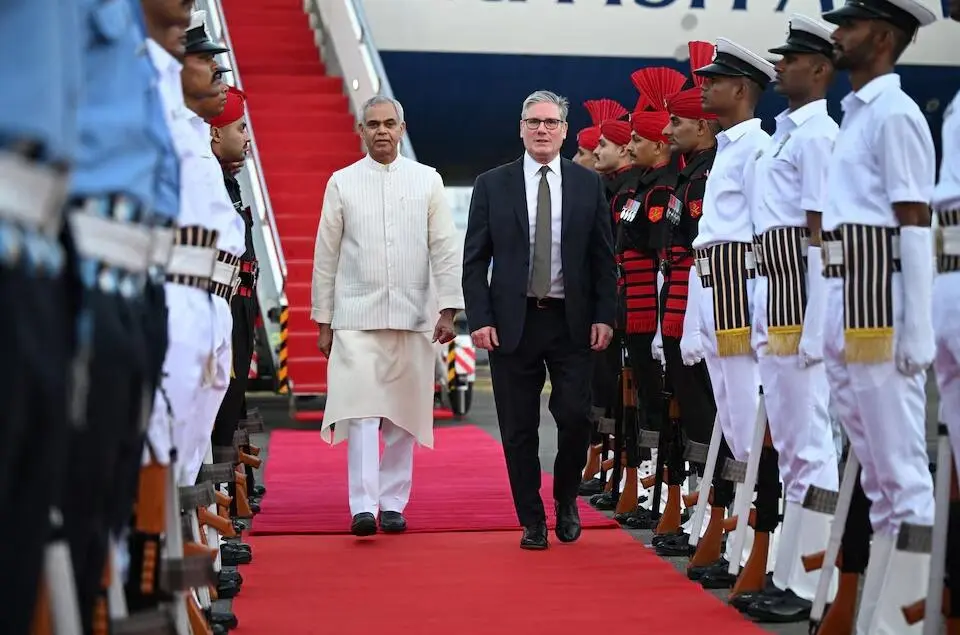 Starmer di India: Menjembatani Ambisi Bisnis Pasca Perjanjian Perdagangan Misi Diplomasi Ekonomi di Negeri Bollywood