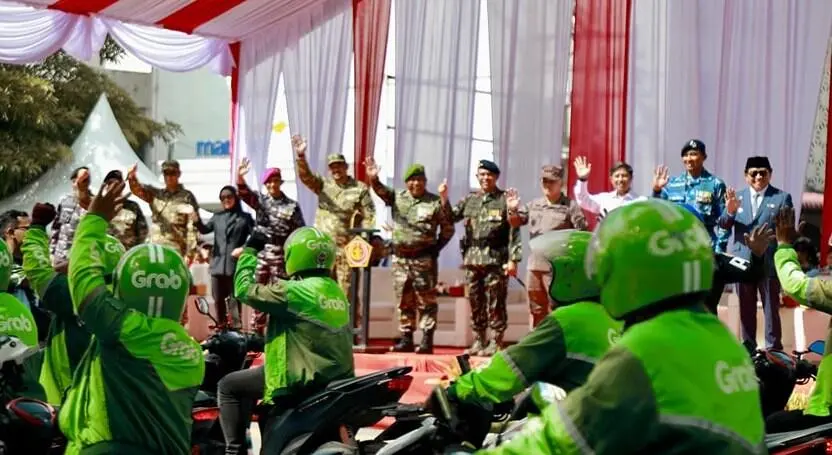 Kapolda Sumut Hadiri Upacara HUT ke-80 TNI di Lapangan Merdeka Medan