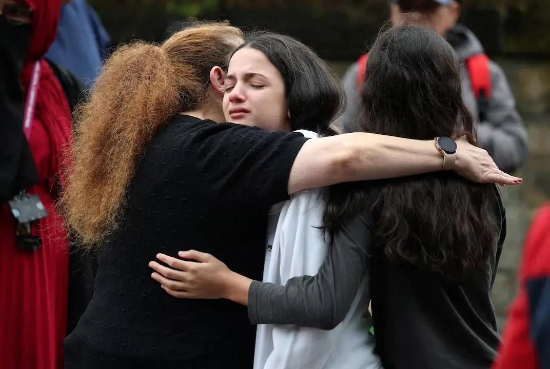 2 Tewas, 3 Kritis dalam Serangan Dekat Sinagoga Manchester, Polisi Tembak Tersangka