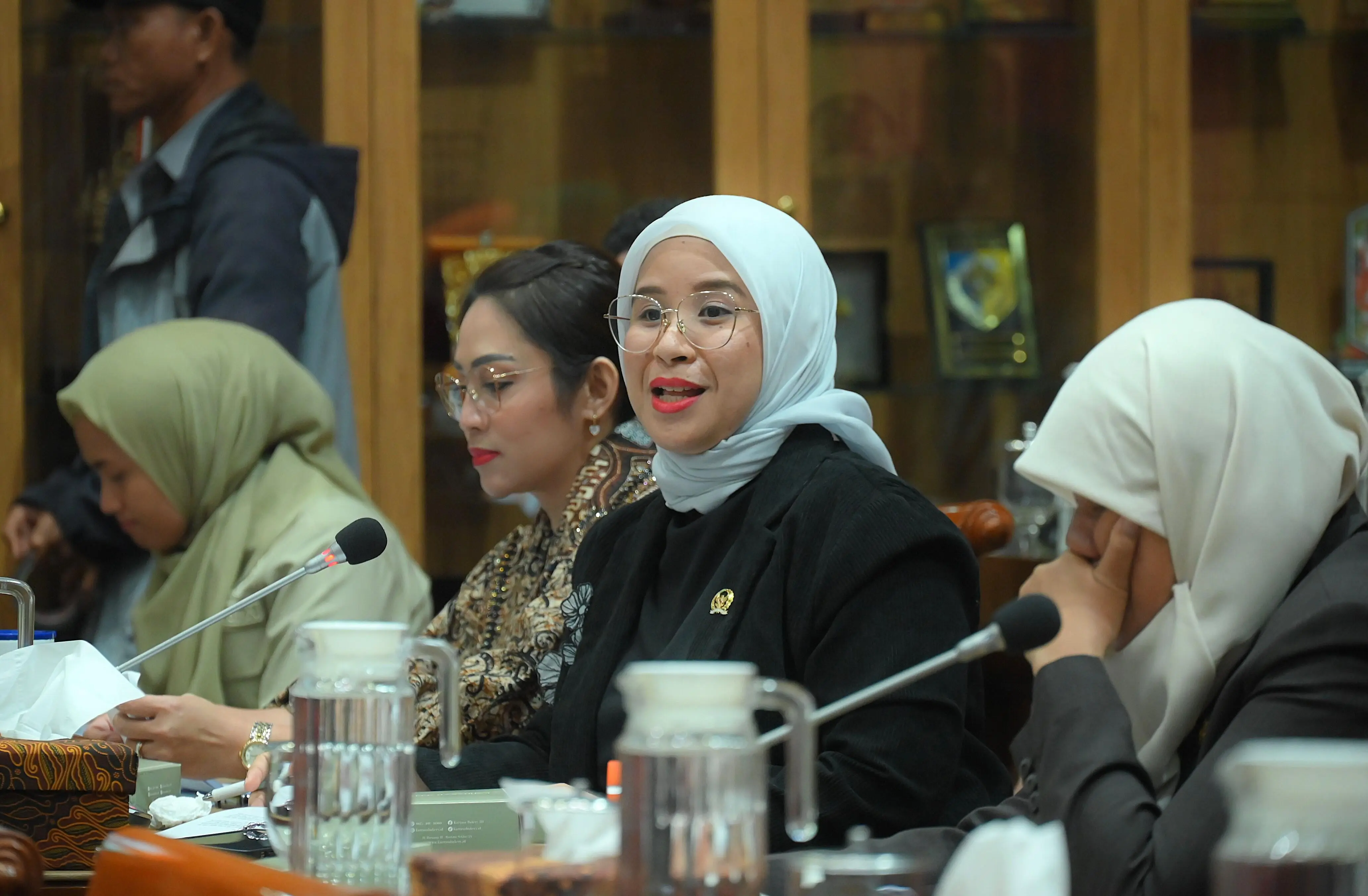 Olahraga Bukan Sekadar Sepakbola: Seruan Reformasi dari DPR untuk Menpora Erick Thohir