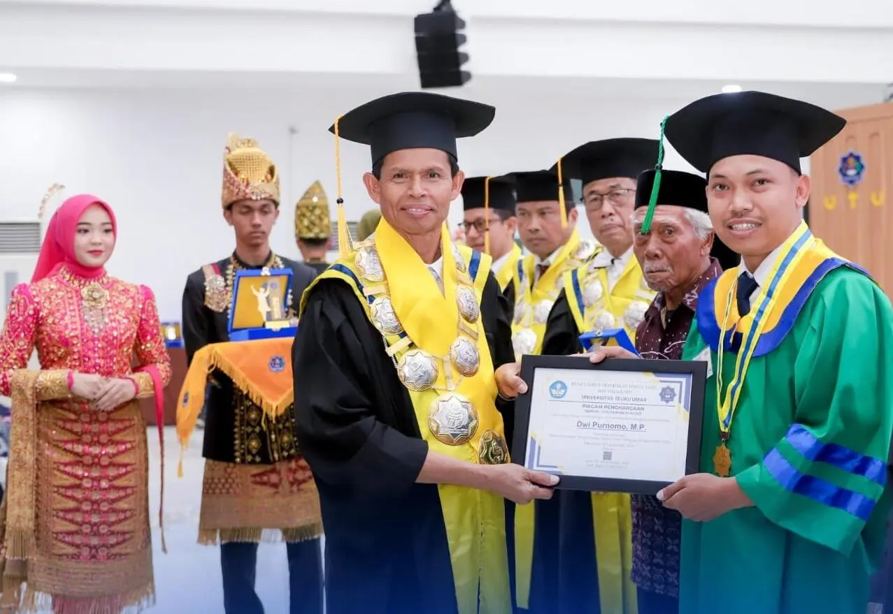 Kisah Inspiratif Dwi Purnomo: Jejak Emas Sang Magister Pertanian dengan IPK Sempurna