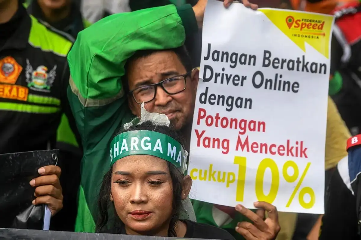 Potongan 10 Persen dan Jalan Panjang Keadilan: Suara Driver Ojol dari Jalan ke Parlemen