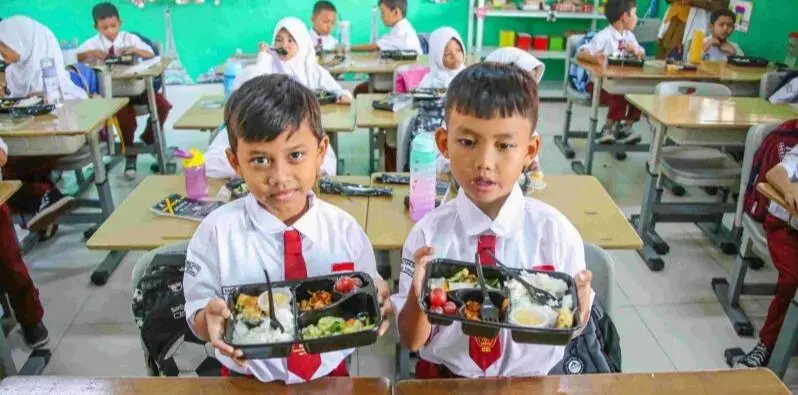 Rentetan Keracunan Massal: Cermin Retaknya Pengawasan Program MBG