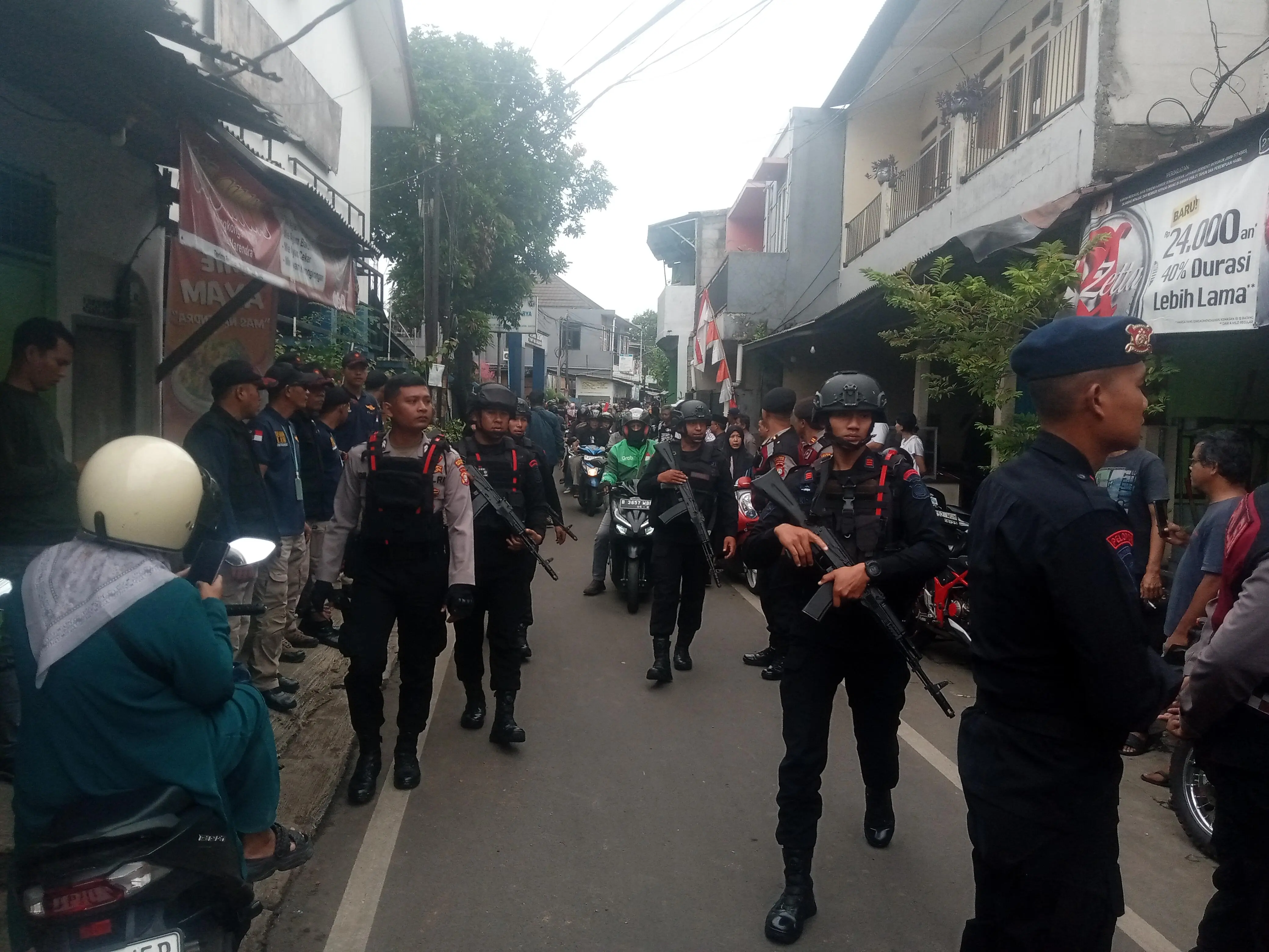 Ledakan Misterius Guncang Pamulang Tangsel, Gegana Lakukan Olah TKP