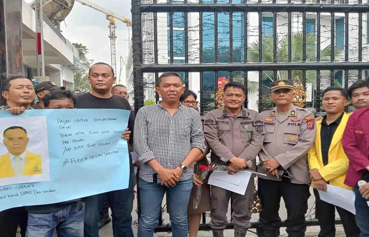 FRAKSI Demo Kejati Sumut, Desak Pemeriksaan Zakky Sahri dan Hamdani Terksit SPPD  