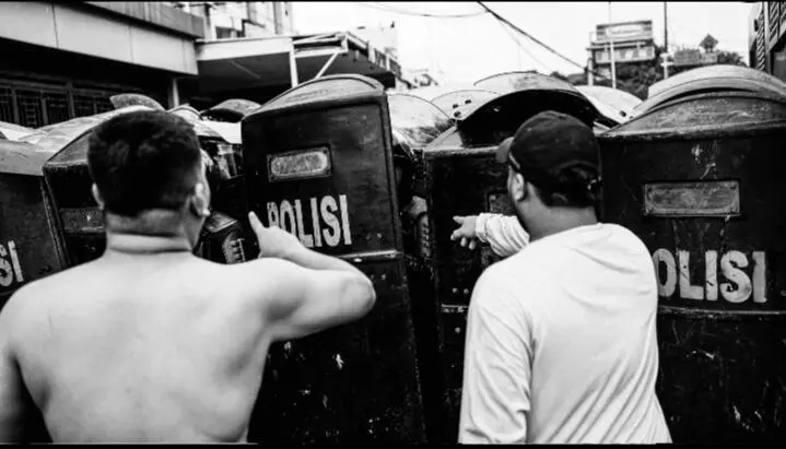 10 Tuntutan Buruh di Demo DPR 28 Agustus: Dari Seruan Kesejahteraan hingga Ricuh di Senayan