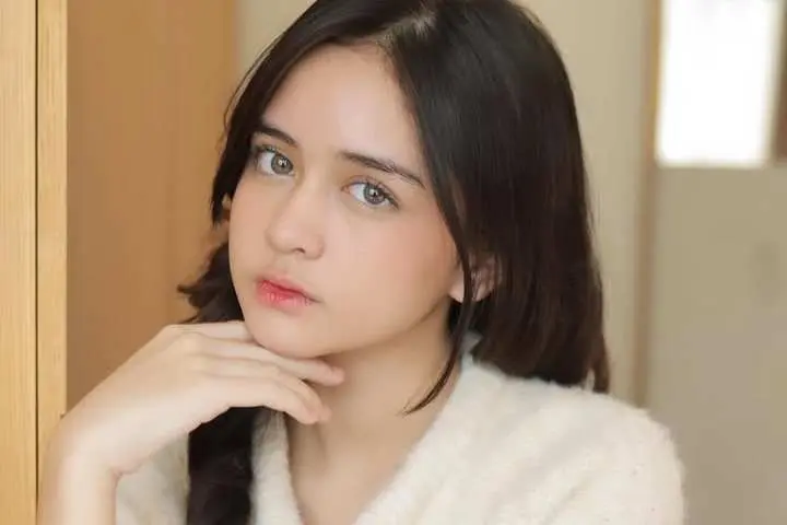 Apa Agama Ciara Nadine Brosnan? Ini Profil Artis Muda yang Hengkang dari AGZ: Miliki Latar Belakang Mentereng 