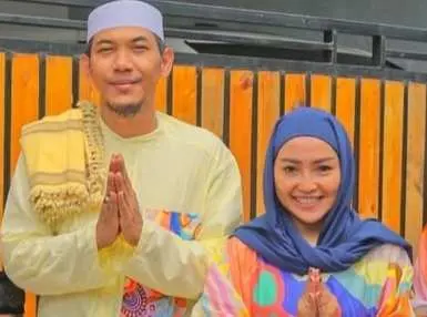 Sosok Ajie Darmaji atau Idung, Suami Mpok Alpa yang Tak Kuasa Tahan Tangis: Miliki Kisah Cinta Mengesankan 