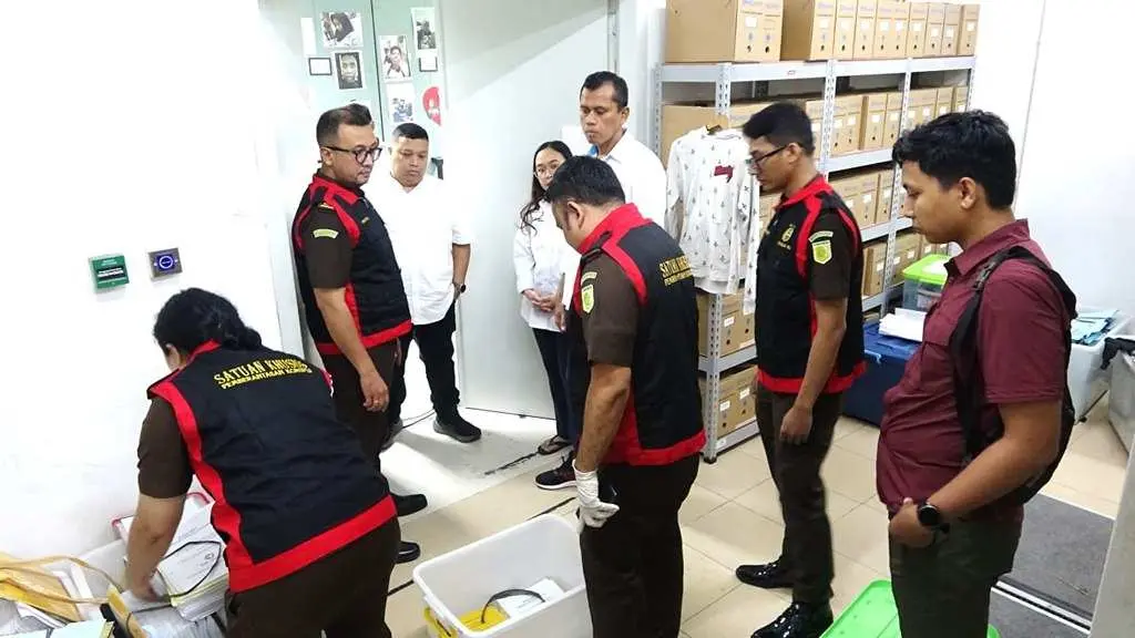 Kejati Sumut Geledah Kantor PT Pelindo Belawan Terkait Dugaan Korupsi Pengadaan 2 Unit Kapal
