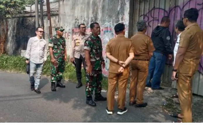 Dugaan Markas Gangster, Lahan Kosong di Rempoa Diperiksa Aparat  ‎