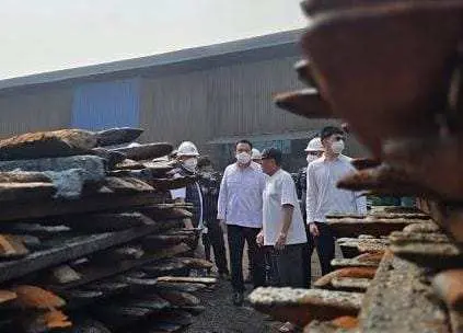 Tegas! KLH Segel Pabrik Baja di Tangerang Akibat Cemari Lingkungan!