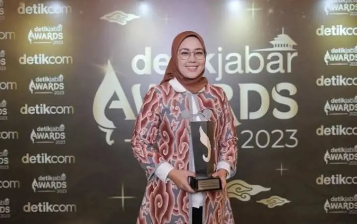 Sosok Anne Ratna Mustika Alias Ambu Anne, Mantan Istri Dedi Mulyadi yang Miliki Jabatan Mentereng 