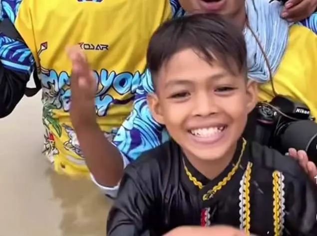 Sosok Dika Pacu Jalur Sang Aura Farming, Penari Cilik yang Tariannya Mendunia