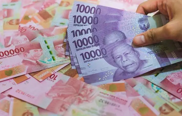 Rupiah Diprediksi Melemah Pekan Depan, Pasar Waspadai Kebijakan Tarif AS  ‎