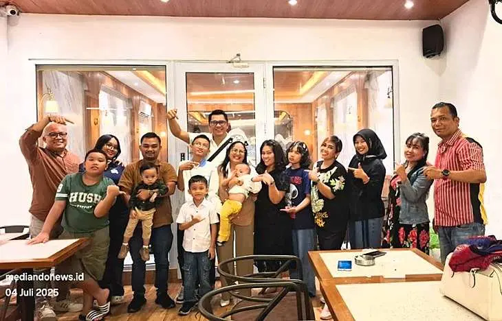 Anak Pimpinan Umum Mediandonews Rayakan Ultah Bersama Keluarga dan Kerabat Dekat