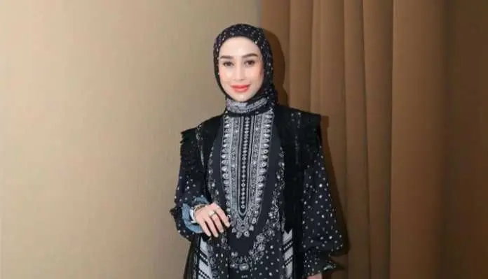 Sosok Orang Tua dr. Reza Gladys Jadi Sorotan, Ini Fakta Tentang Netty Ratna Wulan yang Diduga Ibunda Sang Dokter