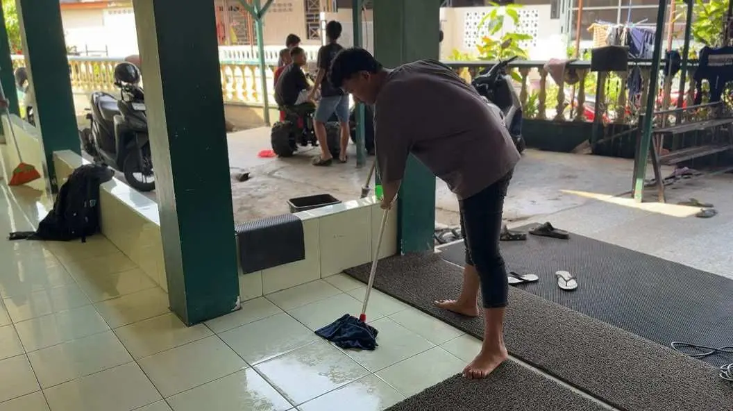 Semarak Hari Bhayangkara ke-79, Polda Sumut Tebar Aksi Religi di Gereja dan Masjid