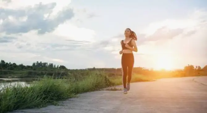 Waktu Terbaik untuk Jalan Kaki Agar Manfaatnya Lebih Nampol