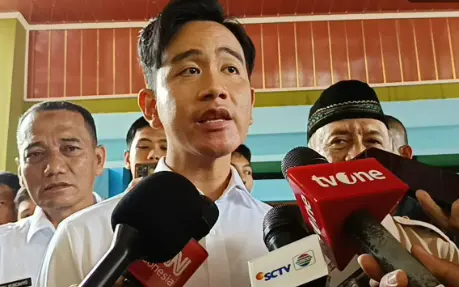 DPR Terima Surat Pemakzulan Gibran dari Purnawirawan TNI, Langsung Diserahkan ke Pimpinan