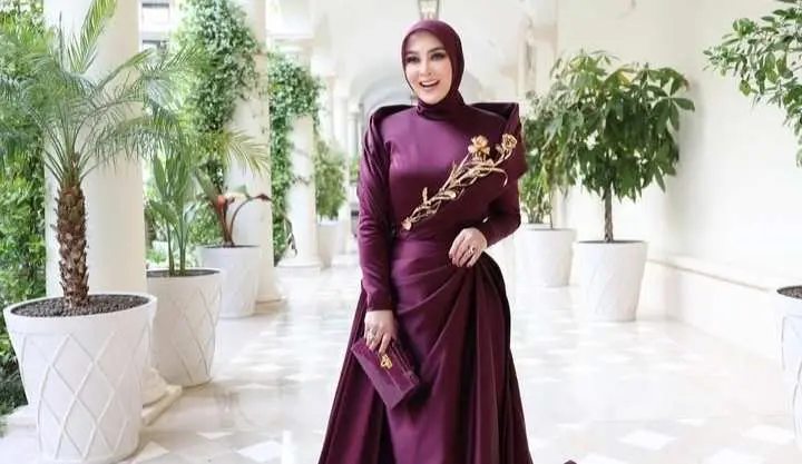 Syahrini Buka Suara Soal Kritik di Cannes Film Festival 2025: 'Saya Bawa Nama Indonesia'