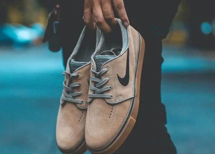 ‎7 Tips Atasi Sepatu Bebas Bau Tanpa Harus Dicuci  ‎