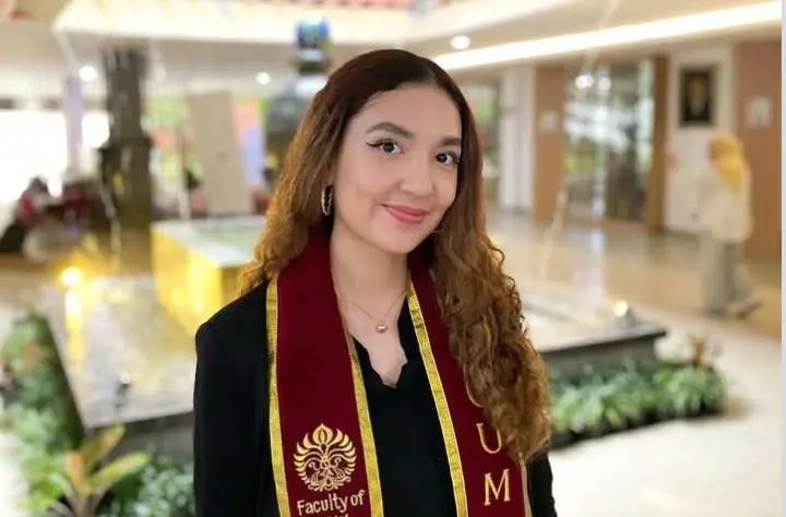 Mengenal Ghina Raihana, Sosok Berprestasi yang Diisukan Dekat dengan Izzat Assegaf Putra Najwa Shihab