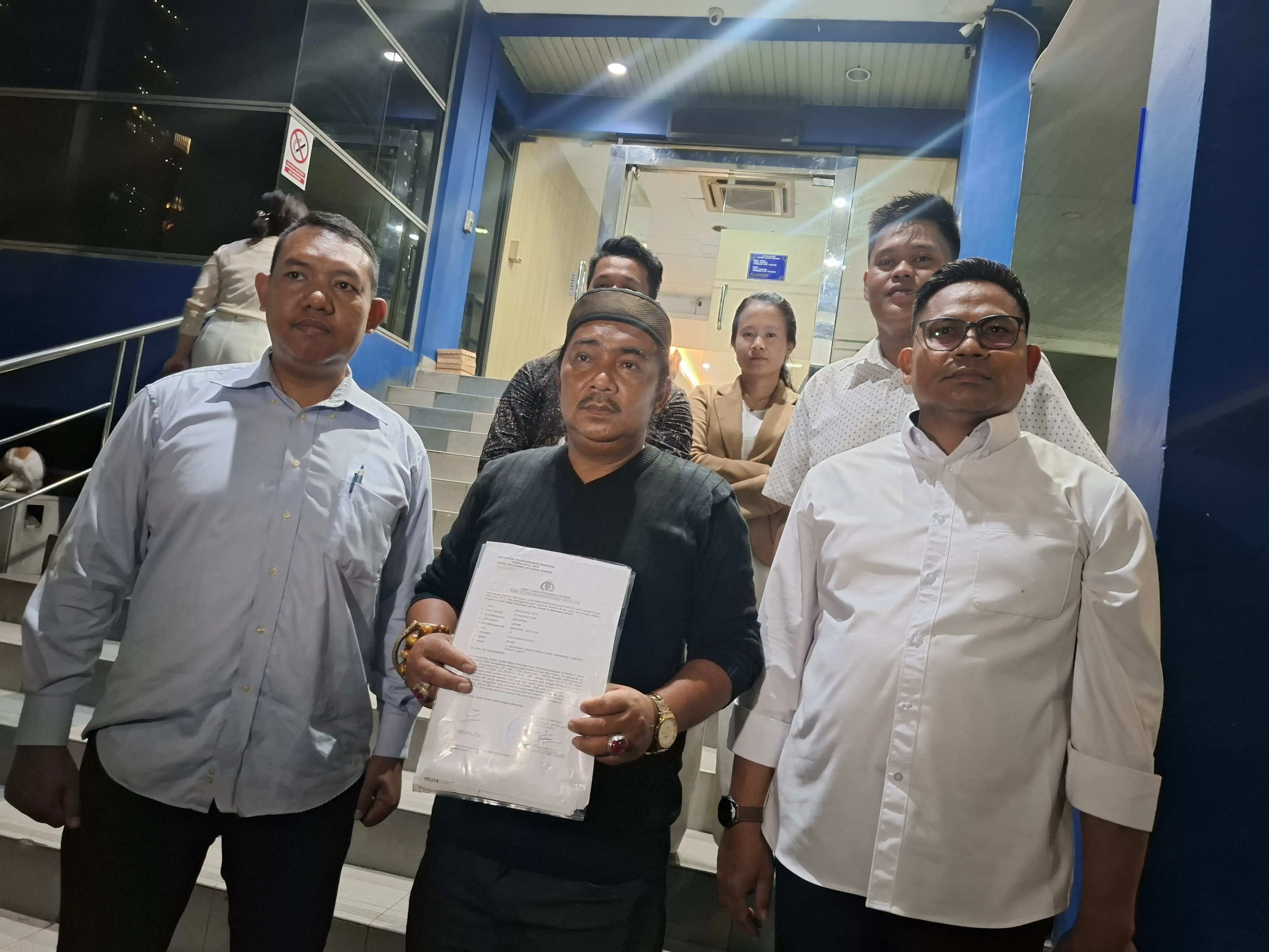 (VIDEO) Diduga Alami Tindak Penganiayaan, Daeng Tato dan Pengacara Lapor ke Polda Metro Jaya