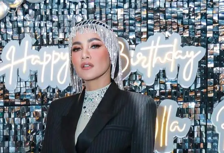 Usia Disindir, Olla Ramlan Kini Resmi Lepas Hijab, Apa Alasan di Balik Keputusannya yang Menggemparkan Tersebut?