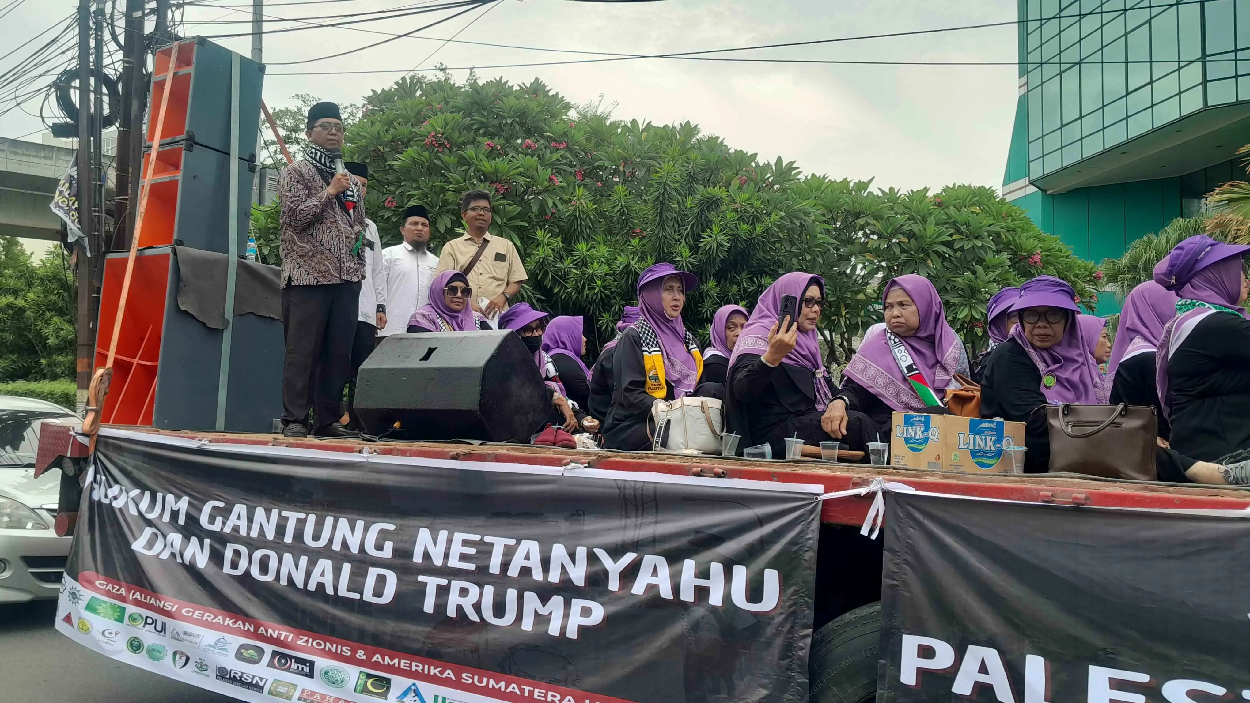 Pendemo dari Aliansi Gaza Minta Netanyahu dan Donald Trump di Gantung