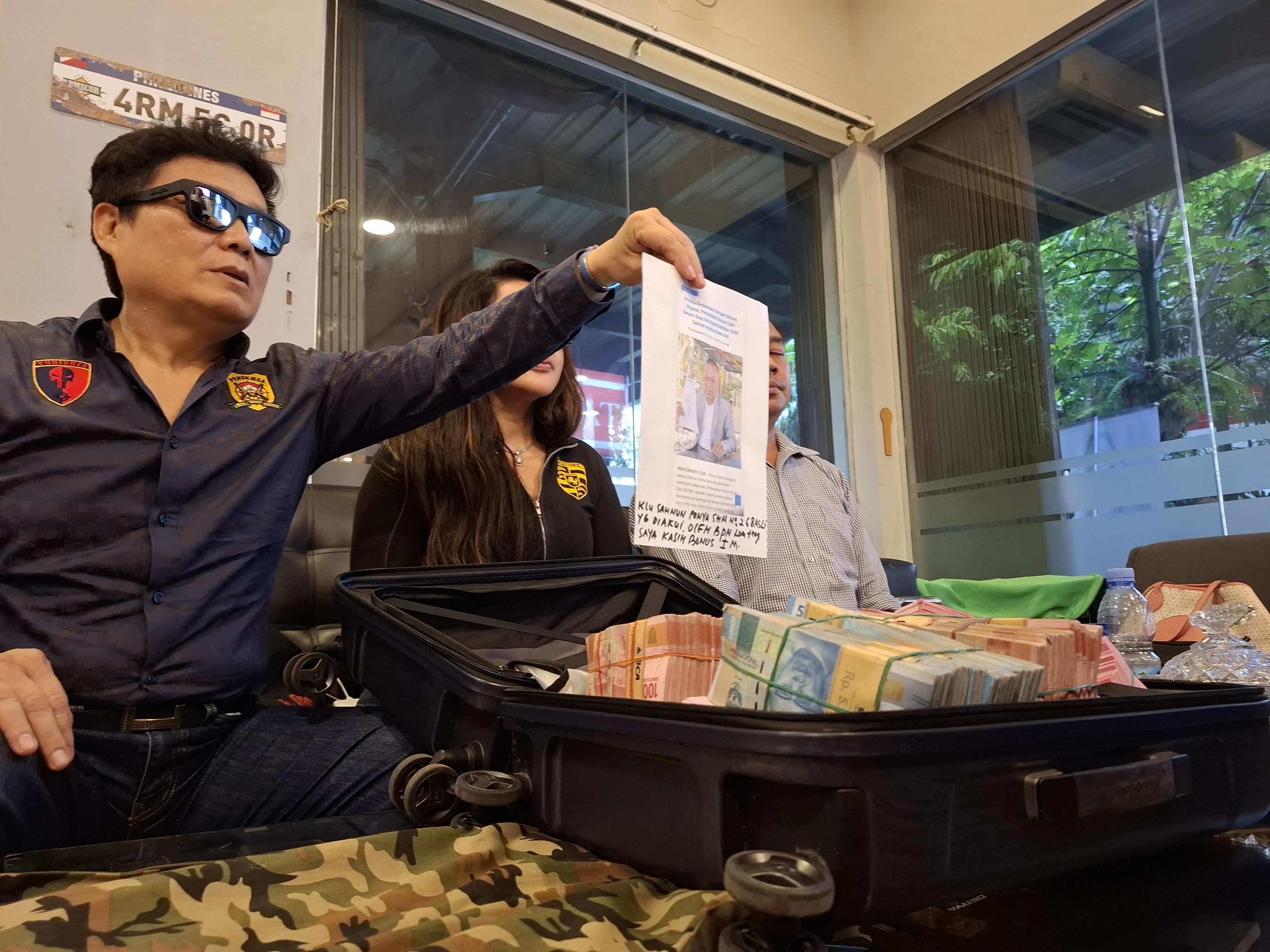 (VIDEO) Andre Yakup Akan Berikan Rp 1 Miliar Jika Sertifikat Tanah milik SAD Asli