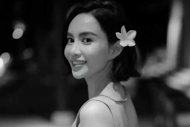 Apa Pekerjaan Dearly Joshua? Ini Profesi Mentereng Wanita yang Kepergok Kondangan Bareng Ari Lasso