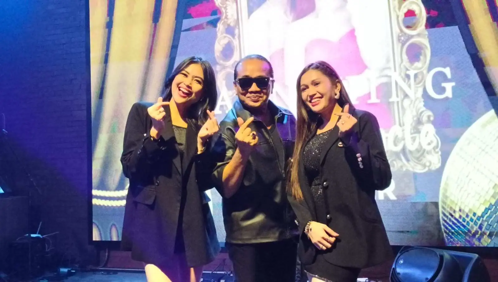 Deddy Dhukun Takjub dengan New Sister, Lagu 