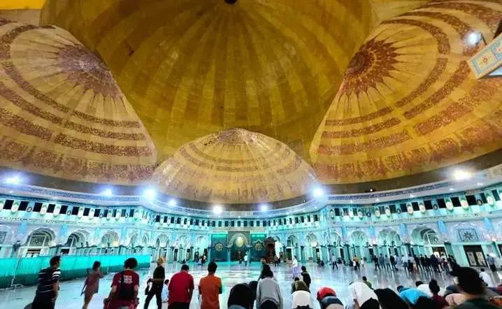 Ini Dia Sejarah dan Kemegahan Masjid Raya Al-Azhom, Salah Satu Tempat Wisata Menarik di Kota Tangerang 