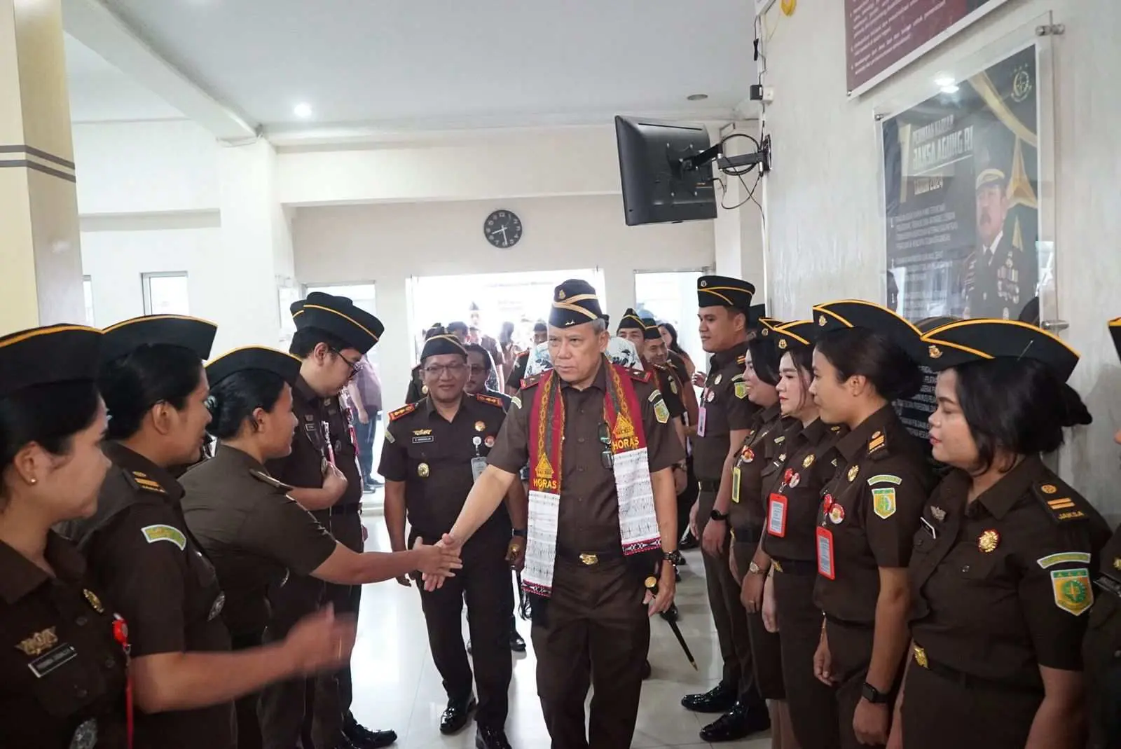 Kunker ke Toba, Kajati Sumut Tandatangani Prasasti Perubahan Nama Kejari Toba Samosir jadi Kejari Toba