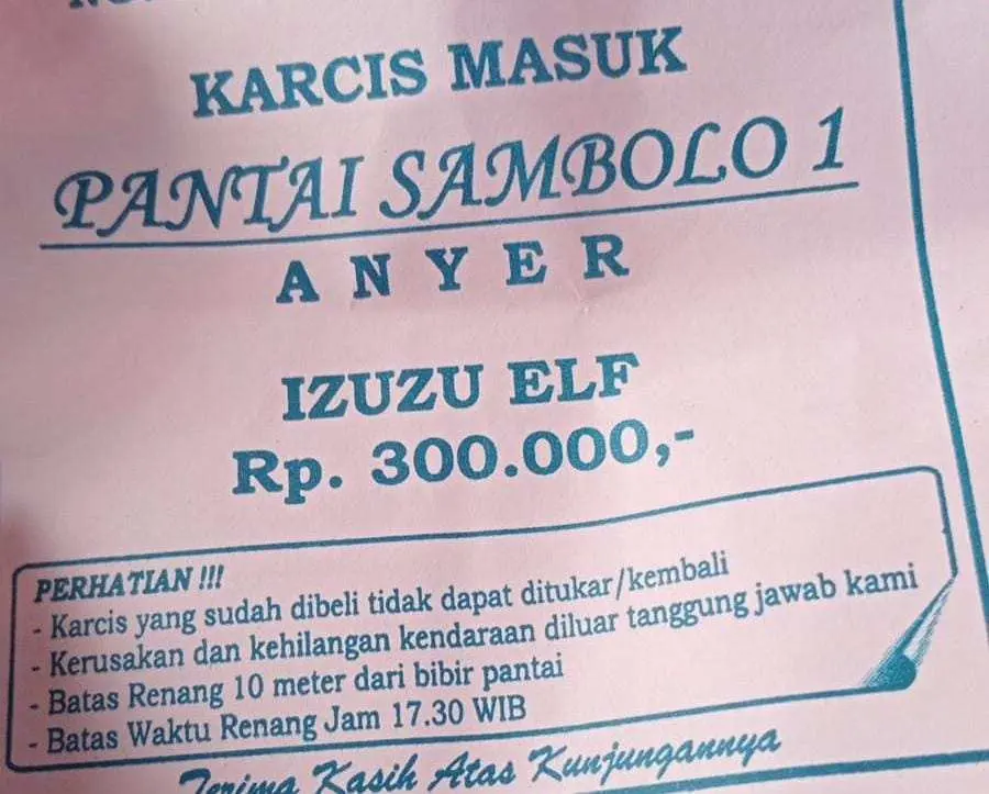VIRAL! Wisatawan Pantai Sambolo Anyer Digetok Parkir Mahal, Pengunjung Menjerit: Tak Sebanding dengan Fasilitasnya!