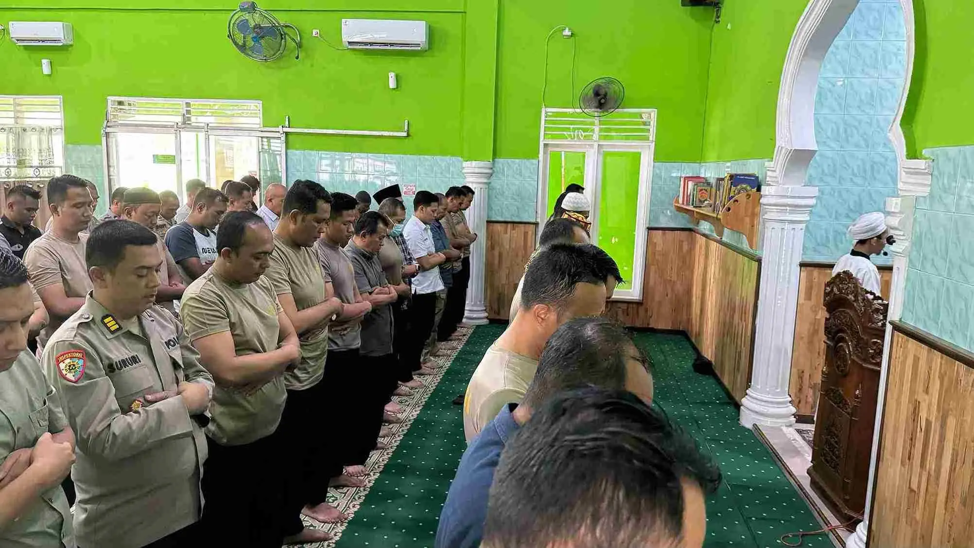 Polres Binjai Laksanakan Sholat Ghoib Atas Tewasnya Tiga Orang Polri yang di Tembak Oknum TNI