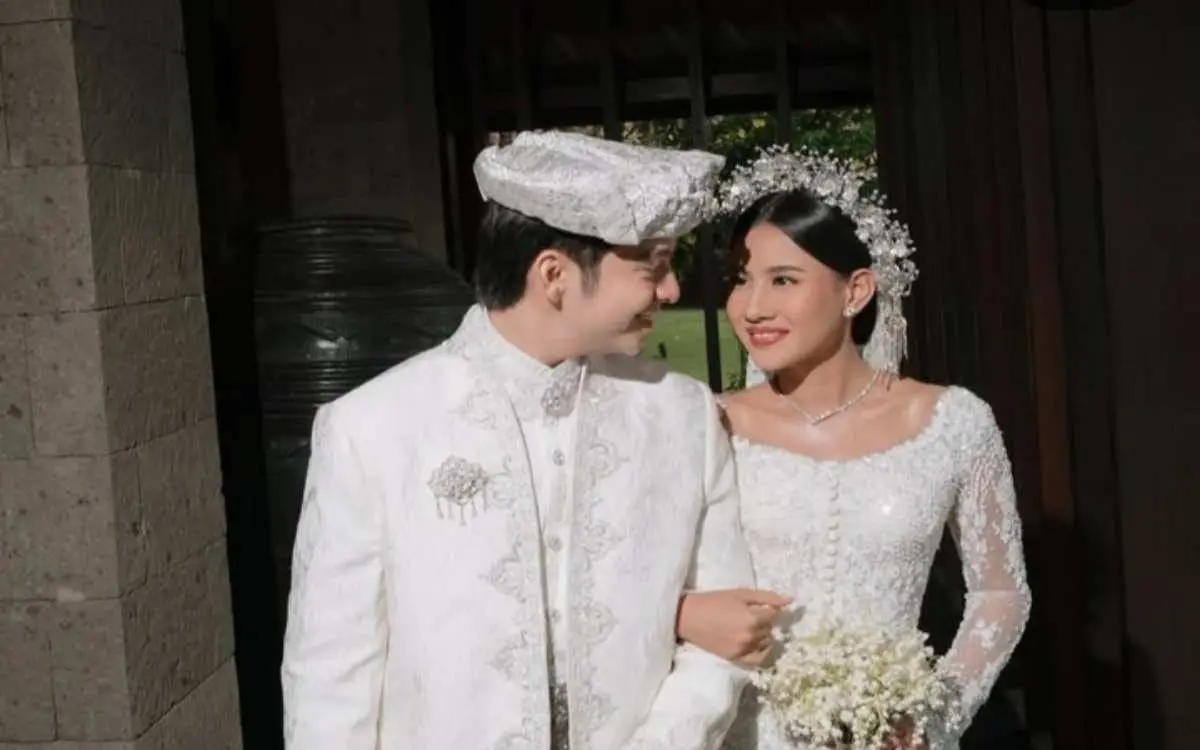 Angga Yunanda Berikan Bunga Lily Of The Velley untuk Shenina Cinnamon di Hari Pernikahannya, Apa Maknanya?