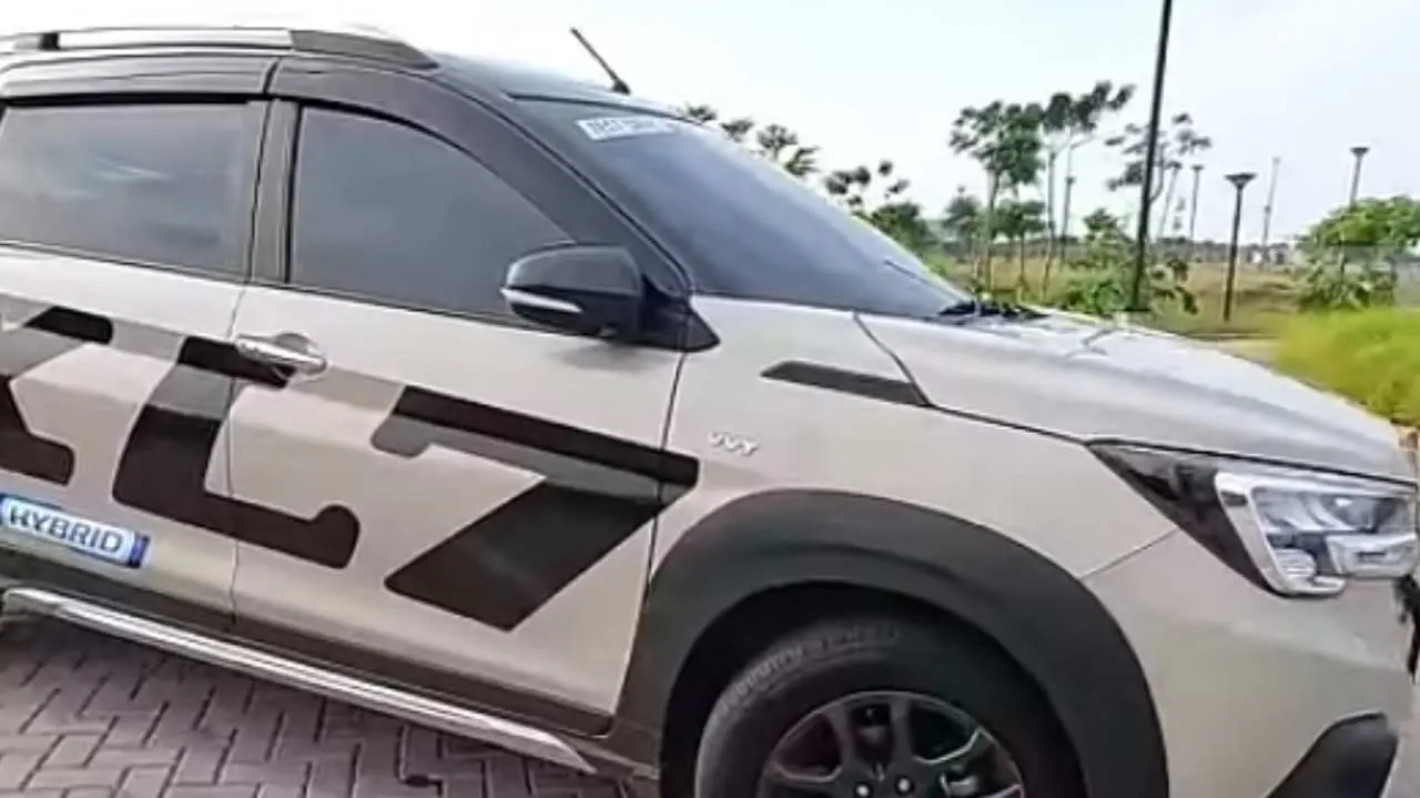 Suzuki XL7 Hybrid Alpha 1.5 A/T 2024: Teknologi Hybrid yang Bikin Irit!