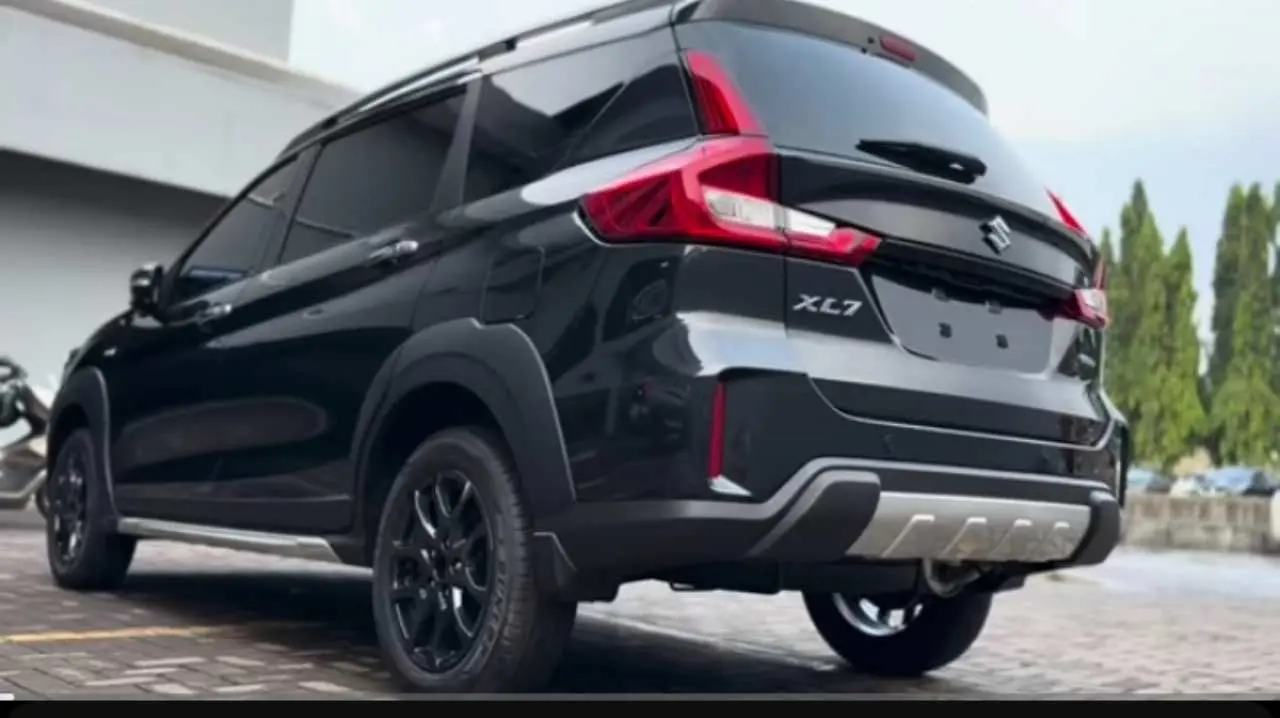 Suzuki XL7 Beta Matic Hitam 2024: SUV Gagah dengan Fitur Modern